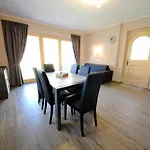 Riccio By Apartment *